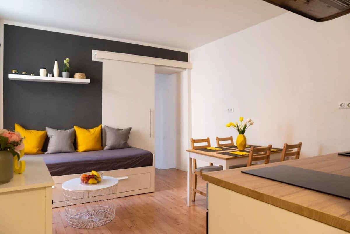 2 Bedroom In Great Location In Kreuzberg Берлин Екстериор снимка